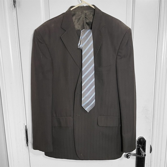 Picasso Dark blue 2 piece Suit with Notched Lapels and Pinstripes With Tie - Picture 2 of 9